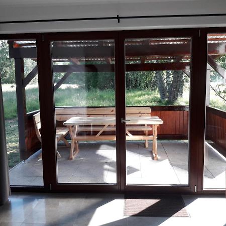 Resort Nova Pec Bagian luar foto