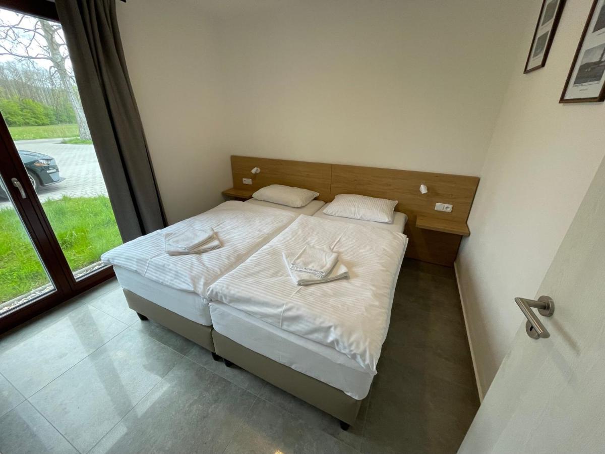 Resort Nova Pec Bagian luar foto
